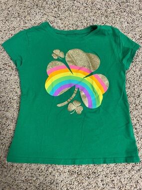 🍀6/$20 The Children's Place Green Tee with Gold Shamrock and Rainbow
